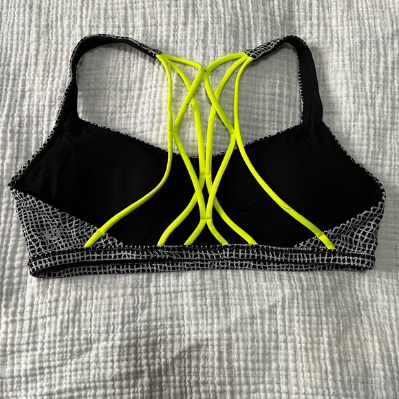 Lulu free to be sports bra - Picture 2 of 6